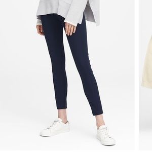 NWT Banana Republic Devon Legging/Ankle Pant Navy